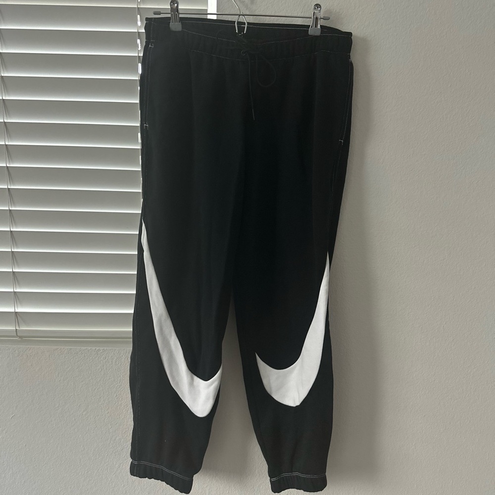 NIKE BLACK JOGGERS